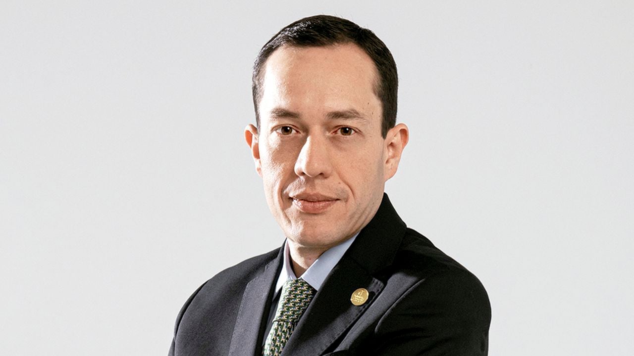   El superintendente de Industria y Comercio, Andrés Barreto, será próximamente comisionado en la Comisión de Regulación de Energía y Gas (Creg).