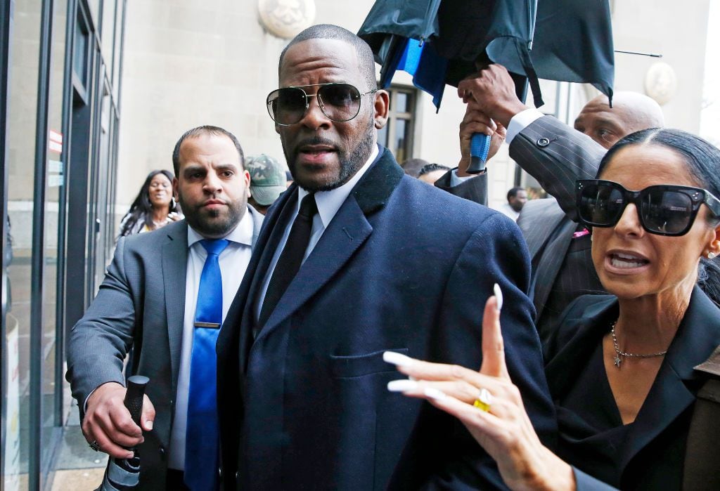 CHICAGO, ILLINOIS - MAY 07: Singer R. Kelly arrives at the Leighton Courthouse for his status hearing in relation to the sex abuse allegations made against him on May 07, 2019 in Chicago, Illinois. (Photo by Nuccio DiNuzzo/Getty Images)