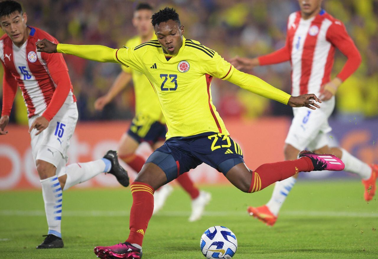 Jorge Cabezas anotó el 1-0 de Colombia ante Paraguay en el Sudamericano Sub-20.