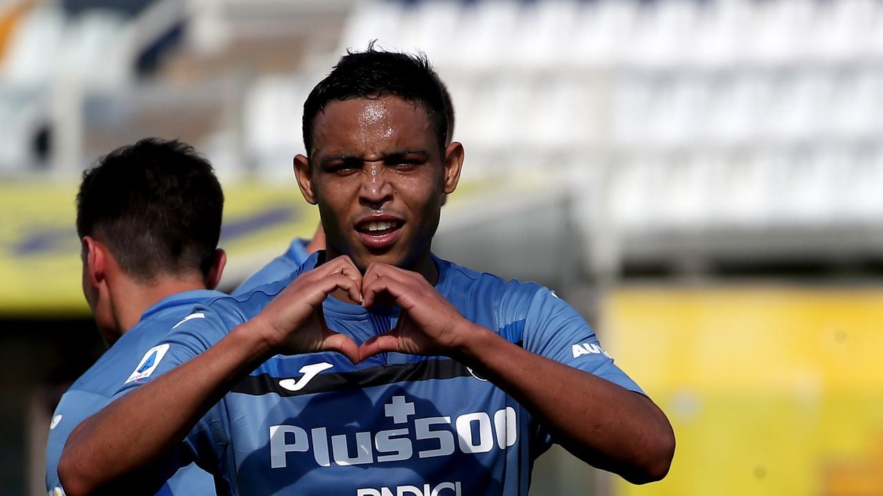 PARMA, ITALY - MAY 09: Luis Fernando Muriel of Atalanta BC celebrates after scoring his First goal ,during the Serie A match between Parma Calcio and Atalanta BC at Stadio Ennio Tardini on May 9, 2021 in Parma, Italy. (Photo by MB Media/Getty Images)