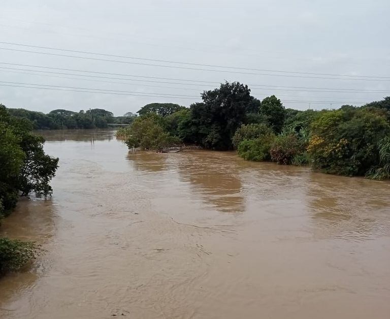 Las lluvias en el Valle incrementaron el nivel del río Cauca en las últimas horas.