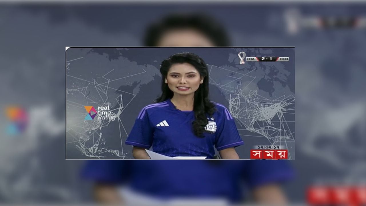 En Bangladesh la conductora del noticiero presentó las noticias con la camiseta alterna de la Selección de Argentina