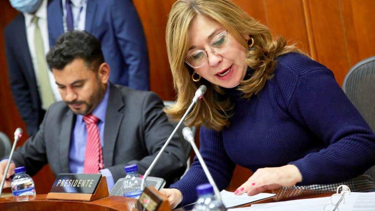 UTL senadora Norma Hurtado