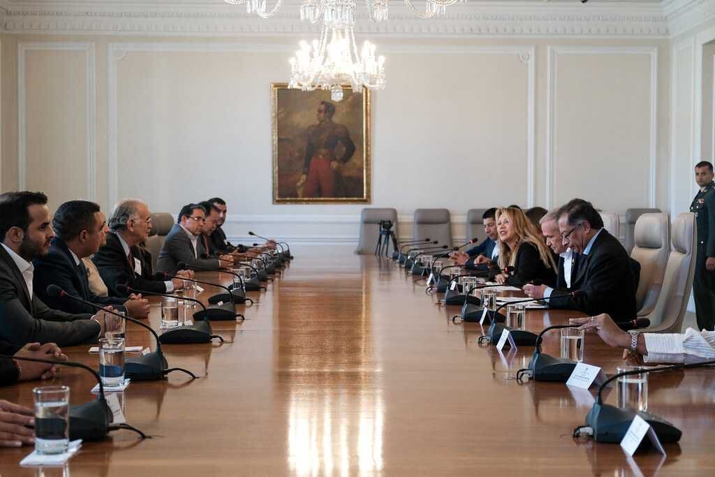 Presidente Gustavo Petro con gobernadores electos