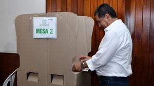 El alcalde de Cali, Jorge Iván Ospina Gómez, ejerció su derecho al voto en la  Corporación Autónoma Regional del Valle del Cauca (CVC), ubicada en la carrera 56 #11 - 36.