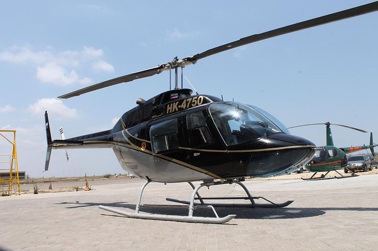 Este es el helicóptero en el que sobrevolaban los tres hombres, entre ellos  Karim Nader Abu Naba'a, conocido como 'El Príncipe Karim'.