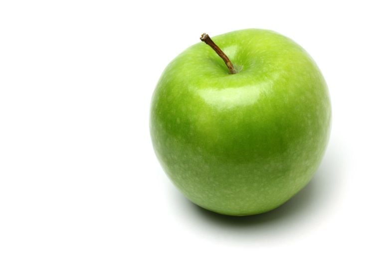 The green apple has a nutritional composition that promotes heart health.