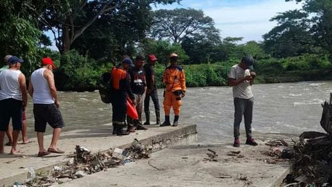 Labores de búsqueda en el río Guatapurí.