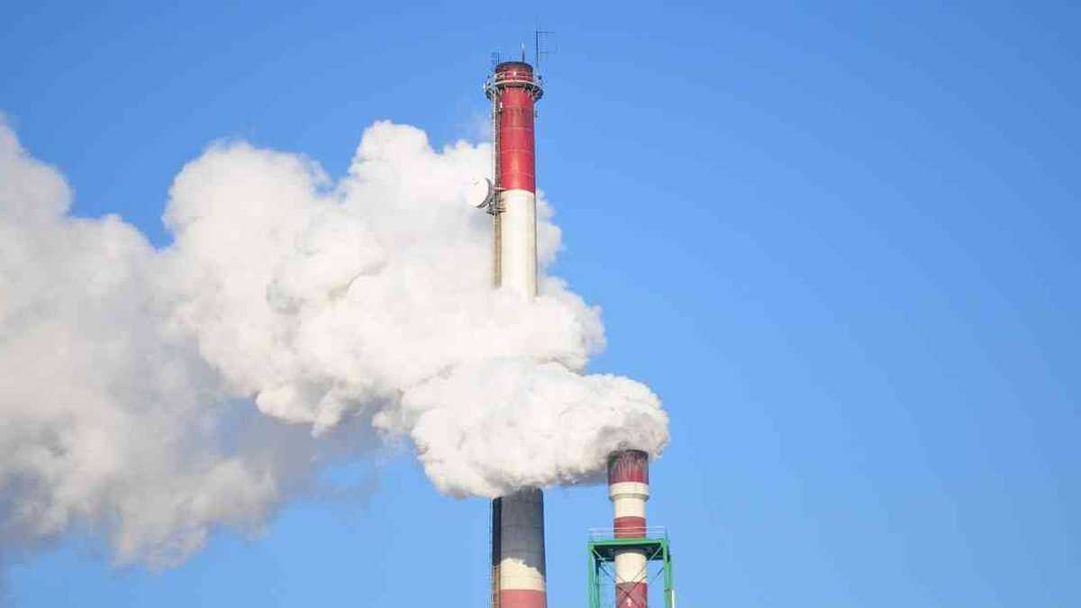 La disminución de dióxido de carbono sería de un 8% este año, según la AIE. Foto: Pixabay. 