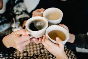 El café y  el té tienen propiedades antioxidantes que pueden ayudar a prevenir ciertas enfermedades, siempre y cuando se consuman con moderación.