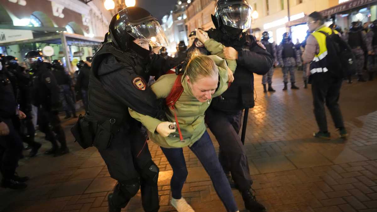 Más de 1.300 detenidos en Rusia por protestar contra la decisión de Putin de movilizar más tropas