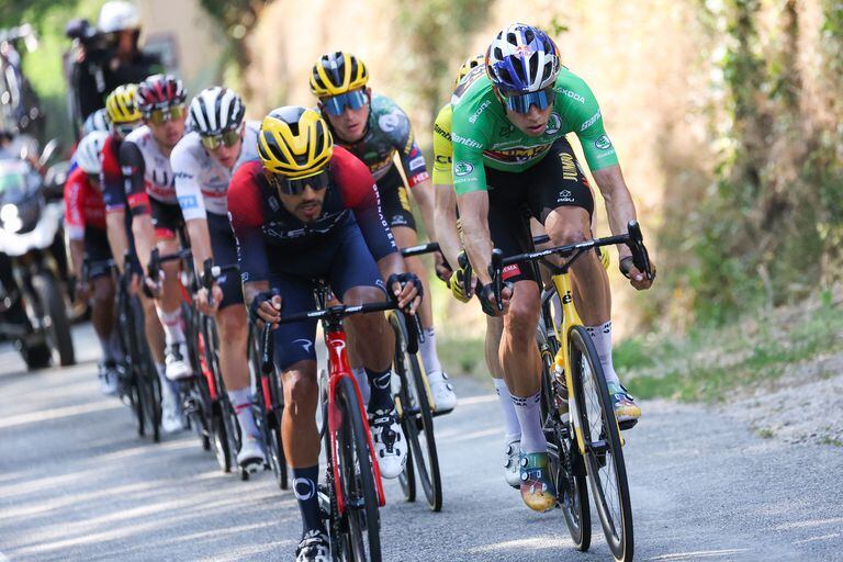 Daniel Martínez vs. Van Aert lucha en la fuga de la etapa 18 del Tour de Francia 2022