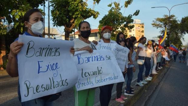 Simpatizantes del opositor Superlano se manifiestan en las calles de Barinas ante el atropello del TSJ - AFP (F2)