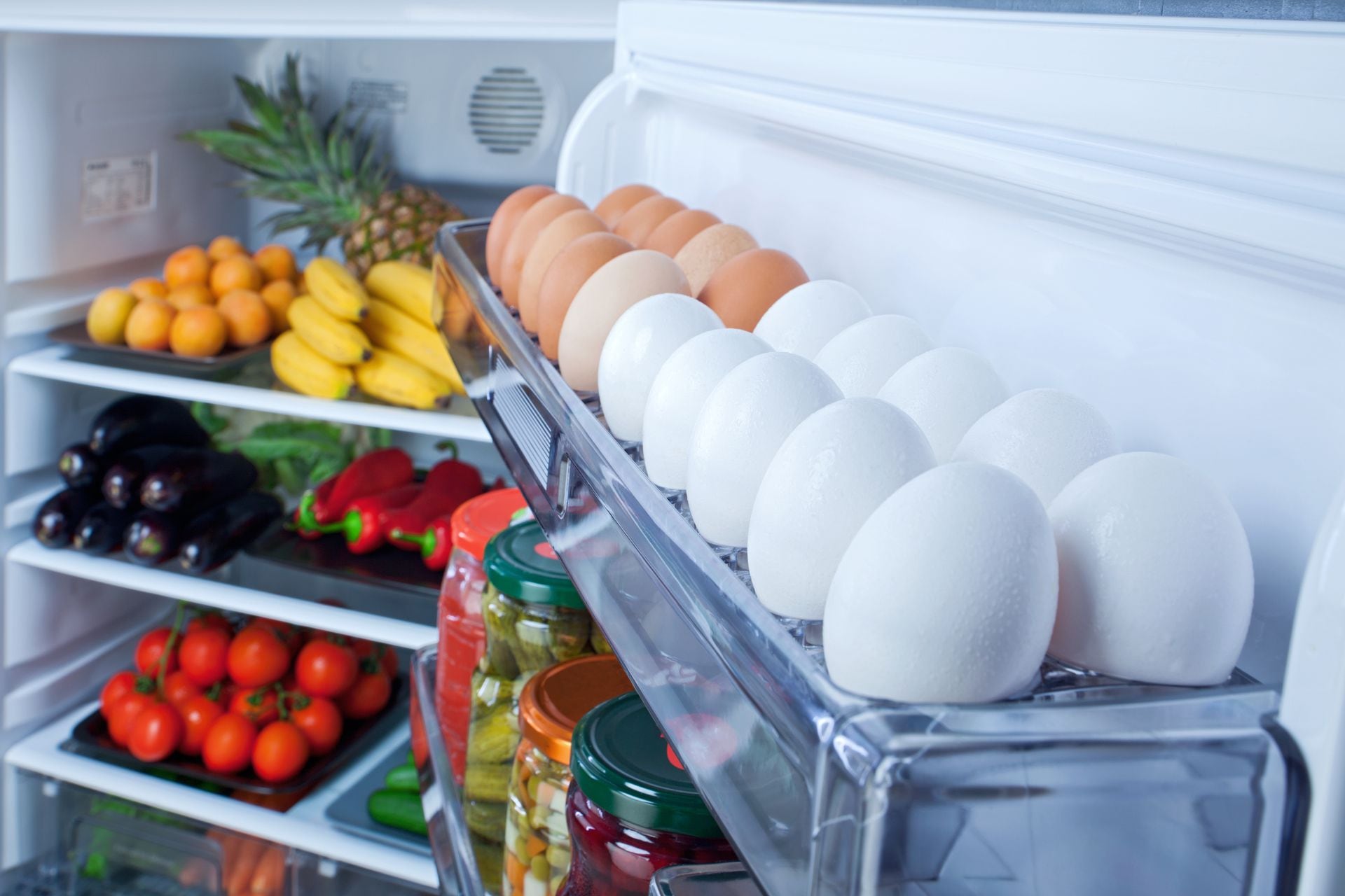 Guardar productos cosméticos en el refrigerador: sí o no?