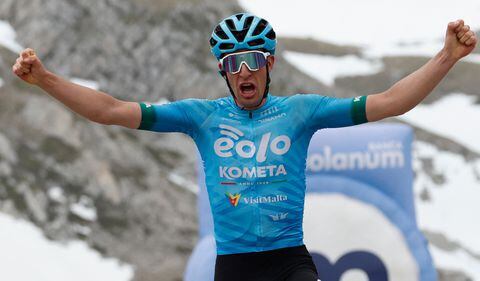 Davide Bais triunfó en la etapa 7 del Giro 106.