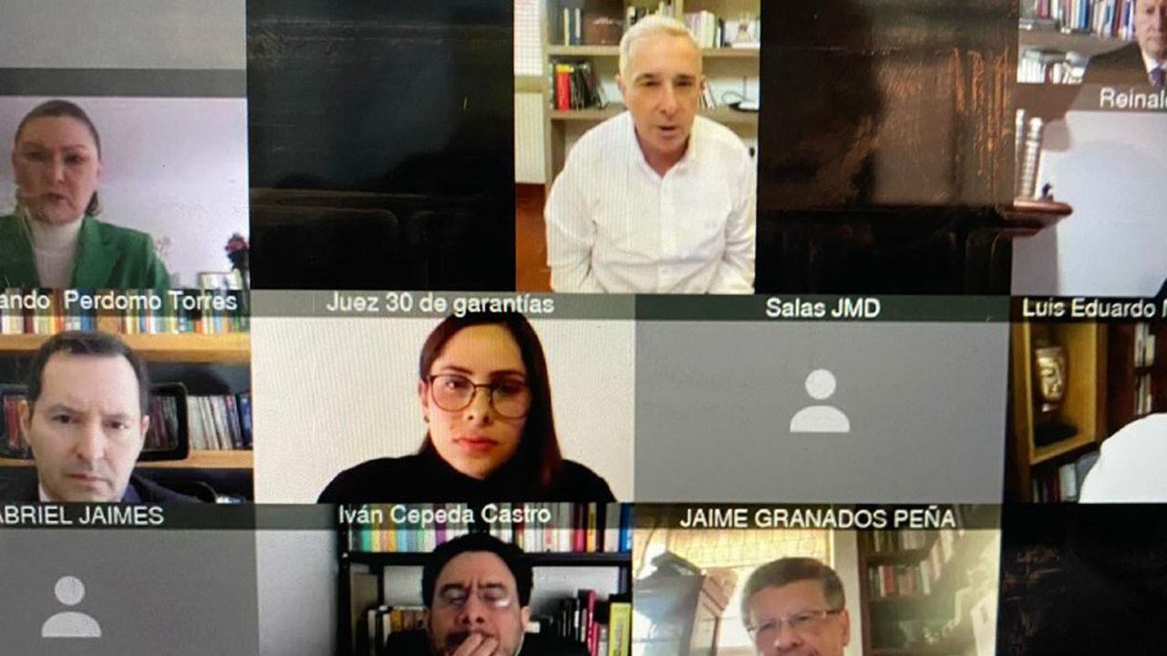 Álvaro Uribe comparece ante la audiencia en la que se decidirá sobre su libertad