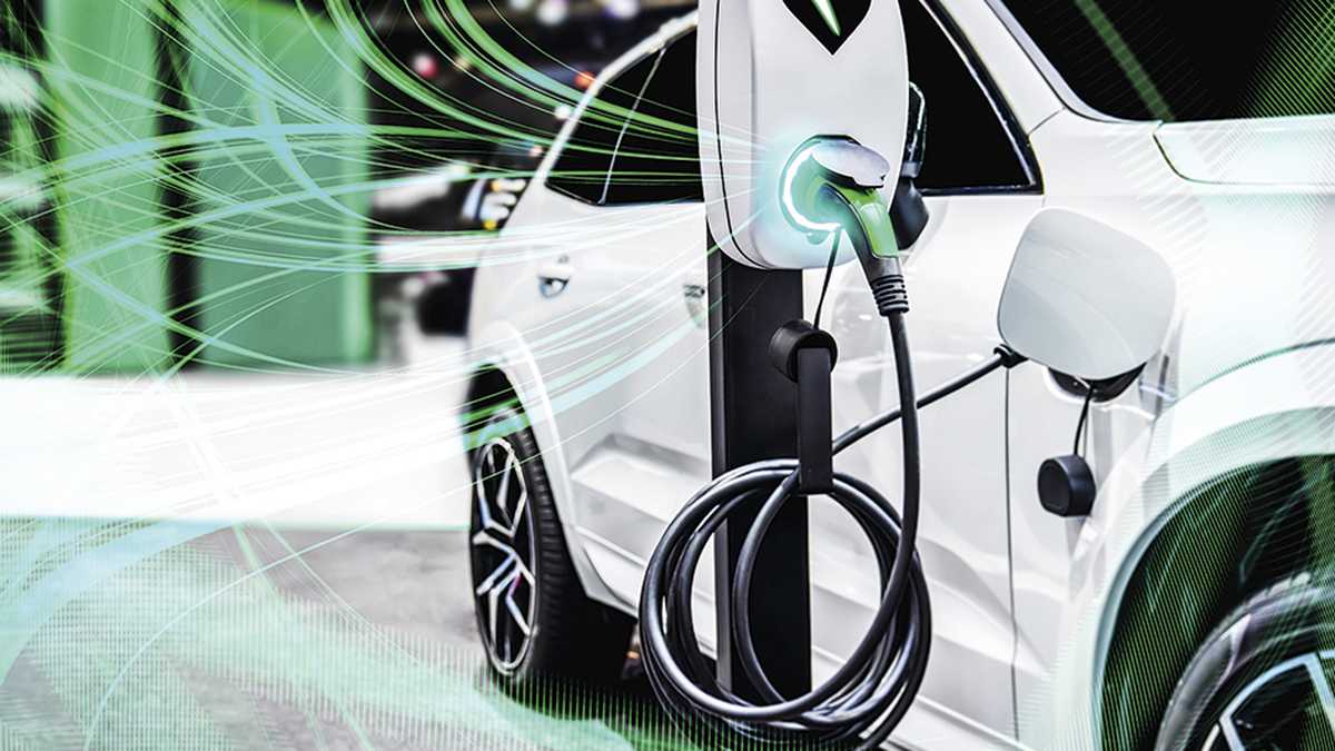 42.000 carros  eléctricos circulan en Colombia, según Armando Hernández, especialista en electromovilidad de la Universidad ECCI.