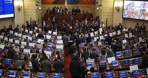 Los 108 senadores que hay hoy en día a Colombia le cuestan al país $9.721 millones al mes y cerca de $116.654 millones al año. 