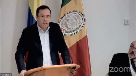 Ministro del Interior, Alfonso Prada, reconoció la grave situación en el Caquetá y exaltó a la guardia indígena.