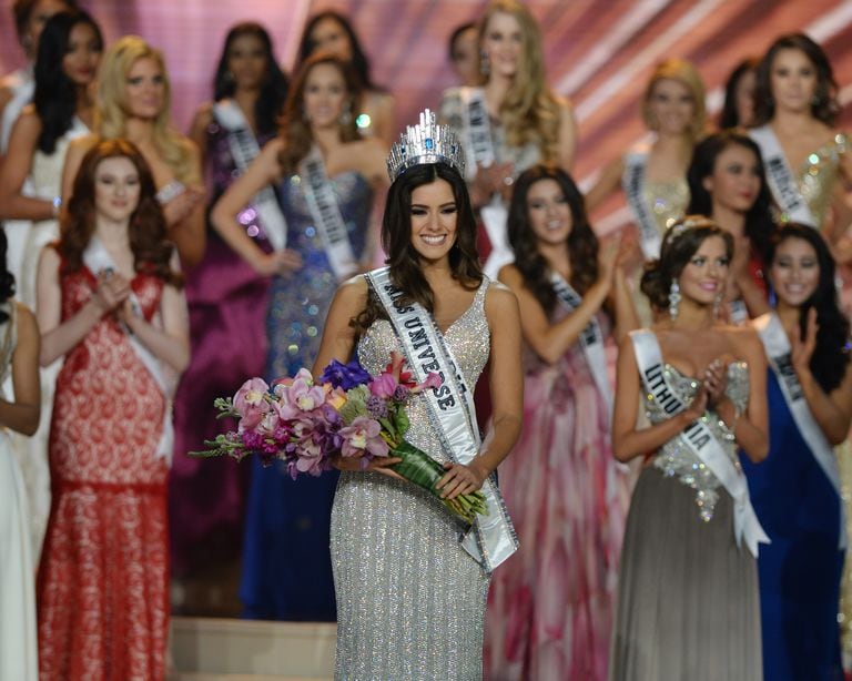 MIAMI, FL - JANUARY 25: Miss Colombia Paulina Vega is crowned Miss Universe 2014 during The 63rd Annual Miss Universe Pageant at Florida International University on January 25, 2015 in Miami, Florida. (Photo by Larry Marano/WireImage)