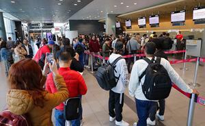 Situación de pasajeros en el aeropuerto El Dorado tras el cierre de la aerolínea de bajo costo Ultra Air