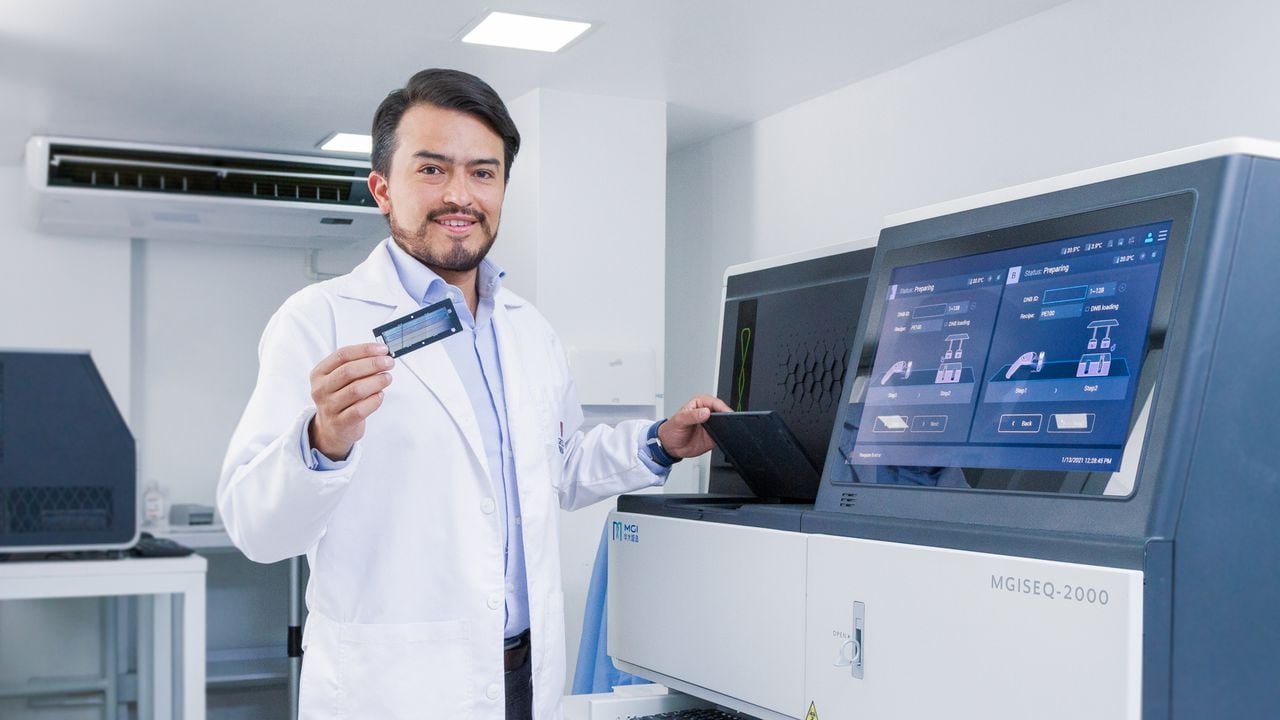 Equipo de secuenciación genética de mayor capacidad disponible en Colombia.