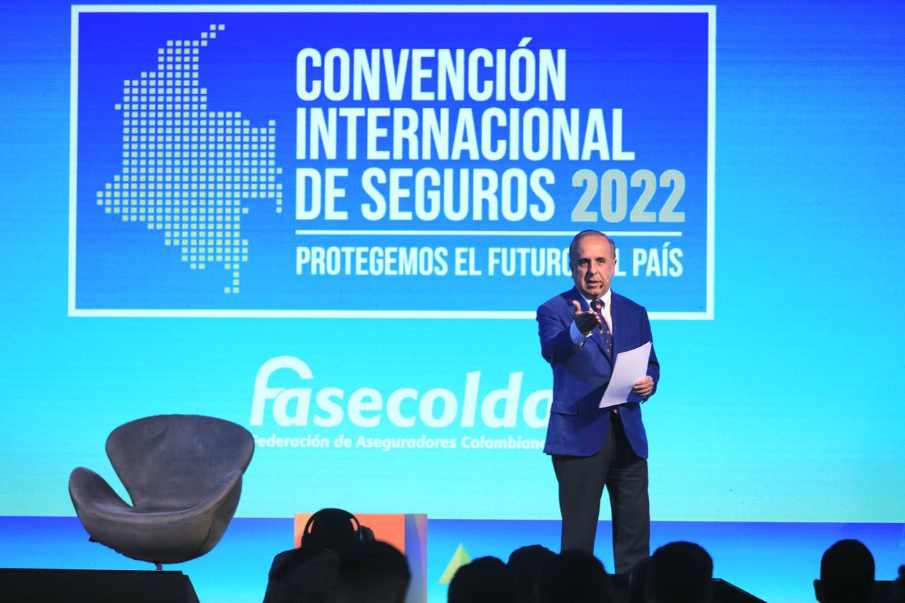 Guillermo Reyes, ministro de Transporte