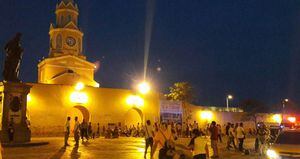 La emblemática plaza de la Torre del Reloj, en Cartagena, tristemente transformada en uno de los lugares de comercio sexual de niñas y mujeres.