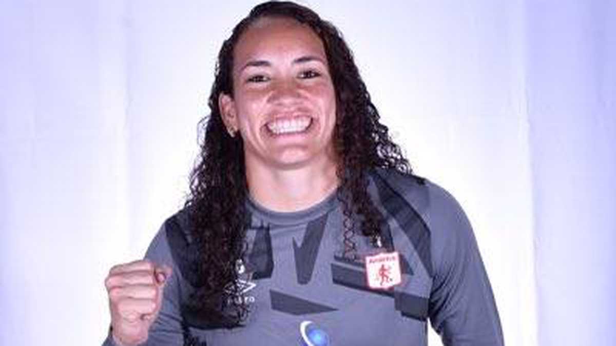 Del Esmad a la Libertadores: la historia de Katherine Tapia, la arquera del  América que tapó dos penales para llevar a su equipo a la final