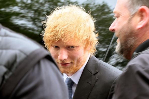 Ed Sheeran llega para su juicio por infracción de derechos de autor en el Tribunal Federal de Manhattan, en Nueva York.