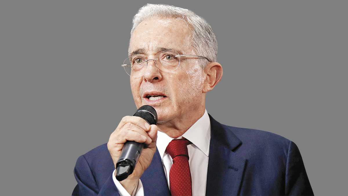 El regaño del expresidente Uribe a concejal que hizo multar a conductor de  InDriver con engaños