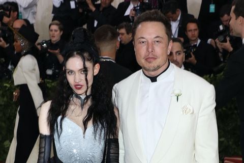NEW YORK, NY - MAY 07:  Grimes and Elon Musk attend "Heavenly Bodies: Fashion & the Catholic Imagination", the 2018 Costume Institute Benefit at Metropolitan Museum of Art on May 7, 2018 in New York City.  (Photo by Taylor Hill/Getty Images)