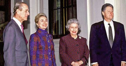 1995: El duque de Edimburgo, Hilary Clinton, la reina y el presidente Bill Clinton en el Palacio de Buckingham.