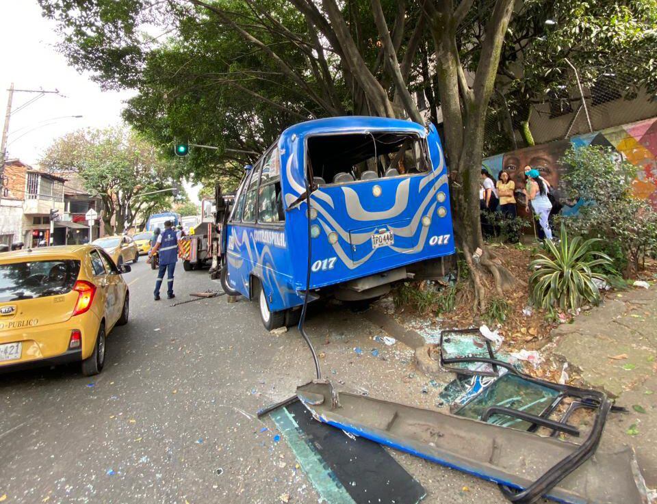 Accidente en Medellín deja catorce personas heridas este martes, 9 de mayo.