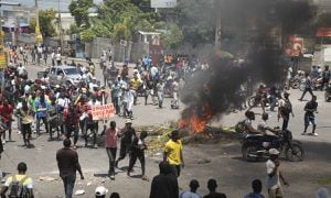 Embajadas de Canadá, España, República Dominicana y Francia anunciaron su cierre este jueves por la ola de violencia desatada en Puerto Príncipe.