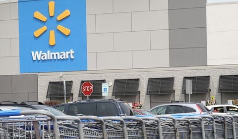 Walmart espera hacerle frente a Amazon Prime con precios más cómodos.
