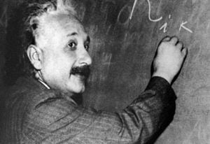 Los paradigmas de Albert Einstein han regido la física en los últimos 85 años. Joao Magueijo, físico portugués, decidió retarlo con la teoría de la velocidad variable de la luz