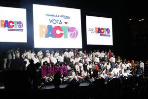 GUSTAVO PETRO MOVISTAR ARENA PACTO HISTORICO