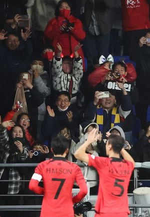 Heung-min Son celebrando su segundo gol ante Colombia este viernes