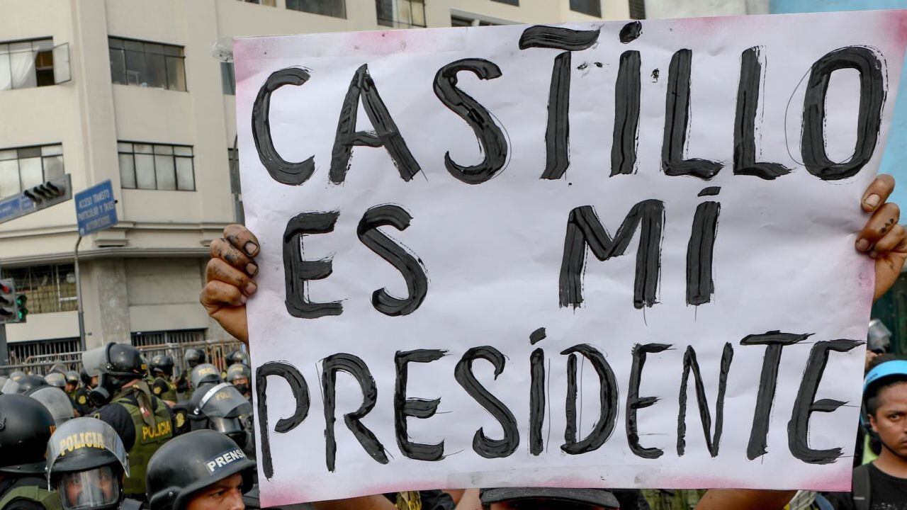 Seguidores del presidente destituido Pedro Castillo hacen protestas en diferentes ciudades de Perú, a pesar de las investigaciones que se le llevan a cabo por supuestos actos de corrupción.
