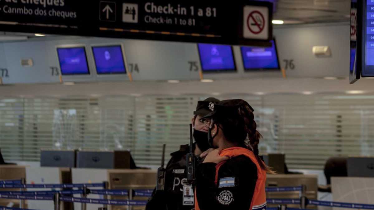 Las autoridades de Argentina retuvieron en el aeropuerto de Ezeiza, un avión con tripulación iraní y venezolana