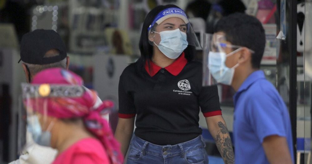 Panamá ordena a hombres y mujeres comprar en diferentes días para frenar el coronavirus