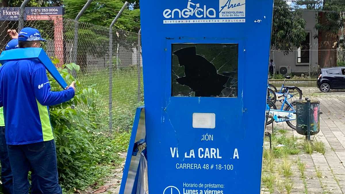 Vándalos atacaron estación de Encicla en Medellín.