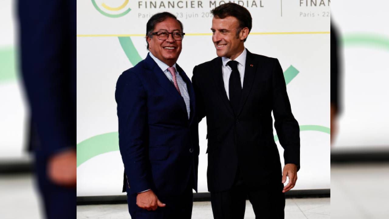 Presidente de Colombia, Gustavo Petro, junto a su homólogo francés, Emmanuel Macron.