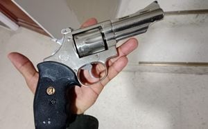 Esta es el arma que le hallaron a un joven en el municipio de Soledad.