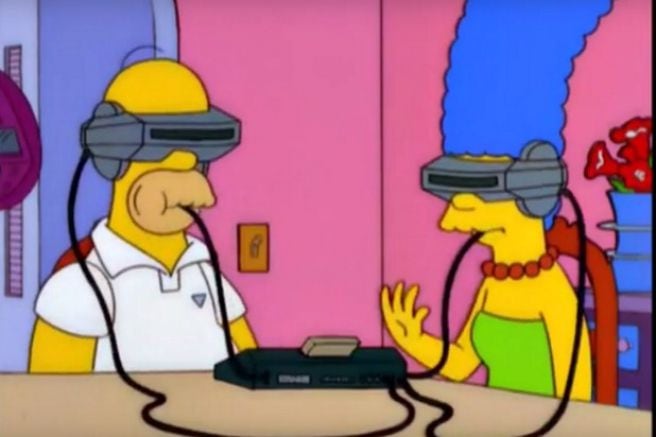 Homero y Marge comiendo comida virtual en 'Los Simpson'.FOX
