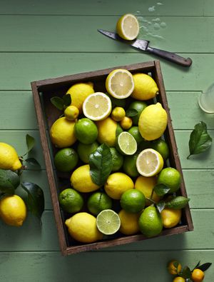 El limón puede ayudar a reducir el acné y las arrugas.