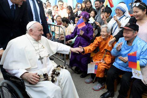 Papa Francisco en Mongolia. Foto MEDIOS VATICANOS / AFP
