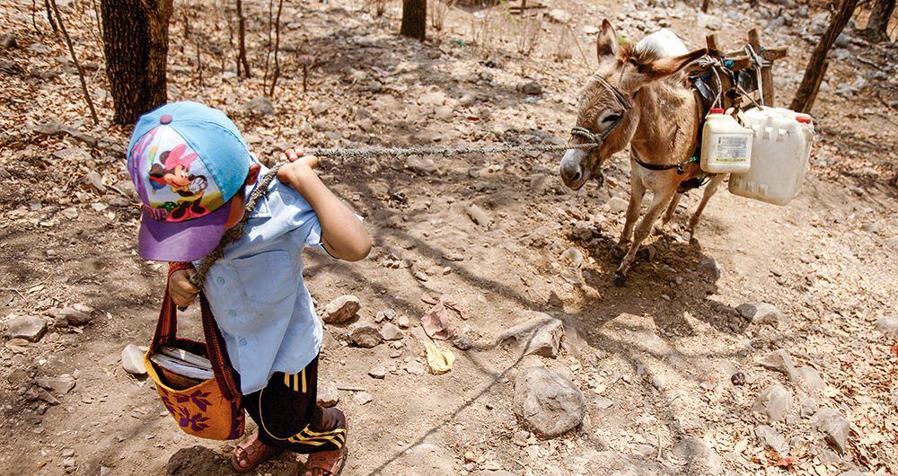     La pobre infraestructura y falta de acueductos públicos son parte del problema que tiene a los niños como víctimas mortales en el departamento de La Guajira. 