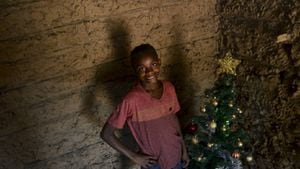 Gabriel Silva encontró un árbol de navidad en la basura que cambió su vida